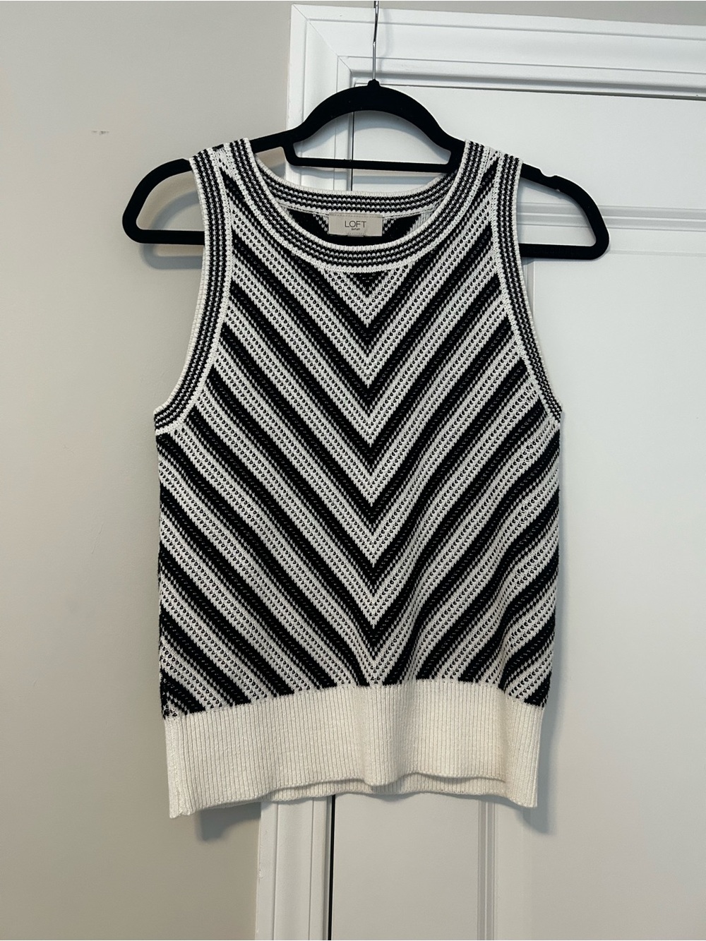 LOFT Black and White Chevron Knit Tank